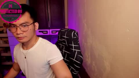 Snapshot of 000batman000 chatting on 10/23/25, 12:37 Bruce online show from 10/23/25, 12:37