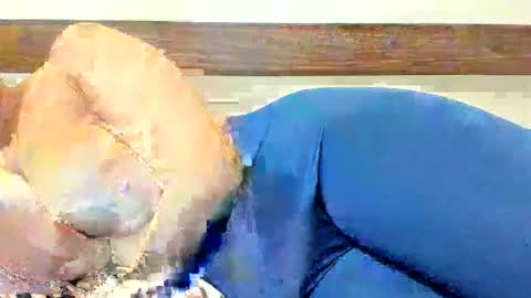 Snapshot of 00ingrid00 chatting on 12/04/25, 07:22 00ingrid00 online show from 12/04/25, 07:22