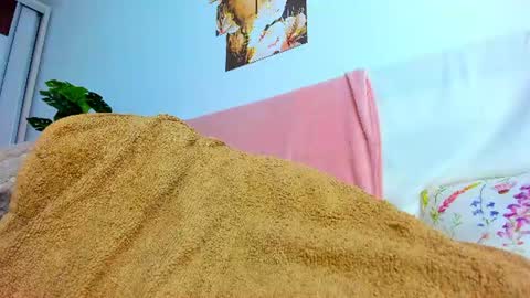00ingrid00 online show from 06/15/26, 05:37
