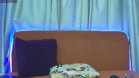 Snapshot of 01klhoe01 chatting on 11/14/25, 01:59 Klhoe Carter 3 online show from 11/14/25, 01:59