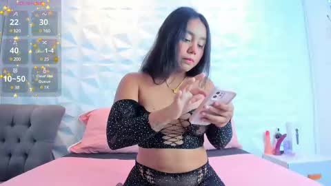 sophie online show from 02/20/25, 04:39