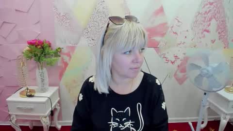 06angel online show from 10/08/25, 11:19