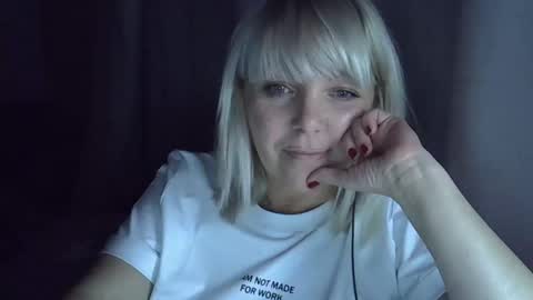 06angel online show from 10/11/25, 09:35