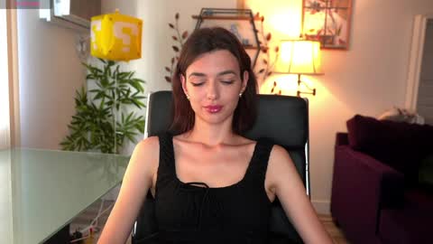 Olivia online show from 05/02/26, 12:48