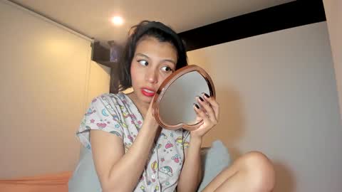 Snapshot of 0amy1 chatting on 09/24/25, 04:49 amy online show from 09/24/25, 04:49