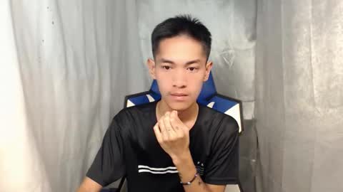 Snapshot of 0cir_asiansatisfy chatting on 04/13/26, 10:32 RICK online show from 04/13/26, 10:32