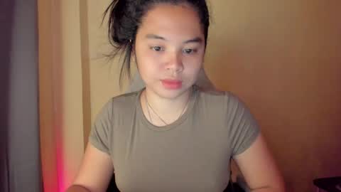 Snapshot of 0wwlo0k chatting on 12/16/25, 04:39 0wwlo0k online show from 12/16/25, 04:39