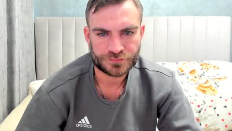 Snapshot of 10in_deluxe chatting on 01/24/25, 07:41 10in_deluxe online show from 01/24/25, 07:41