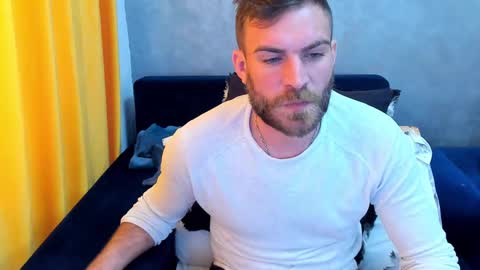 Snapshot of 10in_deluxe chatting on 02/21/25, 09:56 10in_deluxe online show from 02/21/25, 09:56