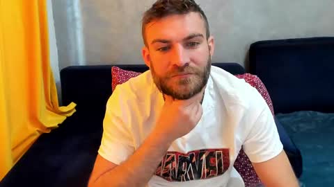 Snapshot of 10in_deluxe chatting on 02/24/25, 07:44 10in_deluxe online show from 02/24/25, 07:44