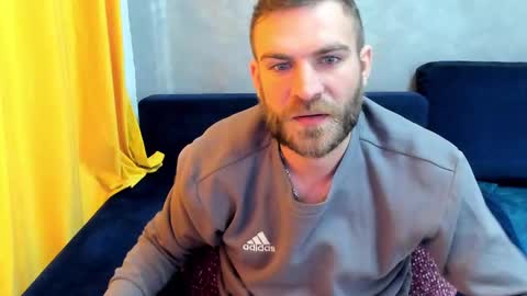 Snapshot of 10in_deluxe chatting on 02/25/25, 06:14 10in_deluxe online show from 02/25/25, 06:14