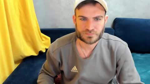 Snapshot of 10in_deluxe chatting on 02/28/25, 05:37 10in_deluxe online show from 02/28/25, 05:37