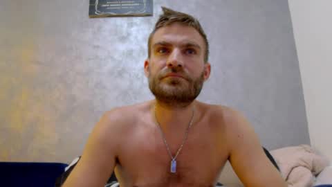 Snapshot of 10in_deluxe chatting on 09/18/25, 06:37 10in_deluxe online show from 09/18/25, 06:37