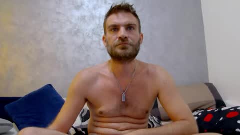 Snapshot of 10in_deluxe chatting on 09/19/25, 06:48 10in_deluxe online show from 09/19/25, 06:48