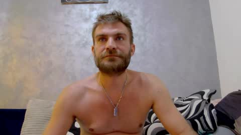 Snapshot of 10in_deluxe chatting on 09/23/25, 07:11 10in_deluxe online show from 09/23/25, 07:11