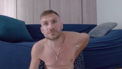 Snapshot of 10in_deluxe chatting on 10/15/25, 07:19 10in_deluxe online show from 10/15/25, 07:19