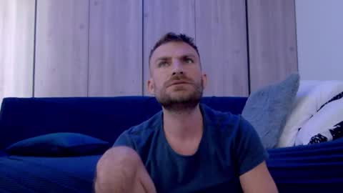 Snapshot of 10in_deluxe chatting on 10/19/25, 08:37 10in_deluxe online show from 10/19/25, 08:37