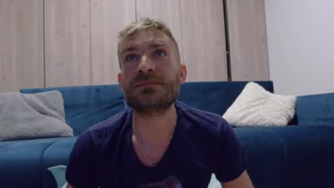 Snapshot of 10in_deluxe chatting on 10/25/25, 05:19 10in_deluxe online show from 10/25/25, 05:19