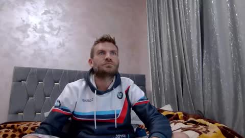 Snapshot of 10in_deluxe chatting on 11/21/25, 07:40 10in_deluxe online show from 11/21/25, 07:40