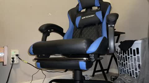 Snapshot of 10inchlongthick chatting on 02/20/26, 07:58 10inchlongthick online show from 02/20/26, 07:58