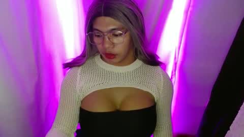 Snapshot of 11inchsinglecious chatting on 12/07/24, 05:09 HUGECOCK online show from 12/07/24, 05:09