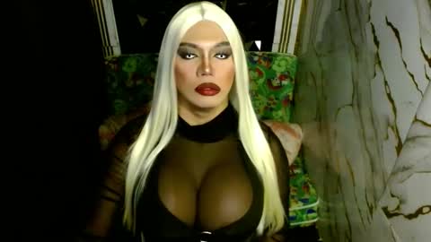 Snapshot of 11inchsinglecious chatting on 03/08/26, 06:50 HUGECOCK online show from 03/08/26, 06:50