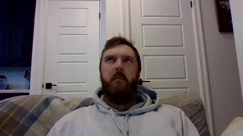 Snapshot of 123holt123 chatting on 03/11/25, 08:42 123holt123 online show from 03/11/25, 08:42