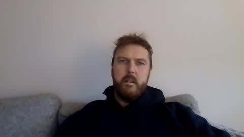 Snapshot of 123holt123 chatting on 01/12/26, 05:51 123holt123 online show from 01/12/26, 05:51