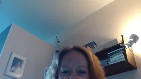 Snapshot of 12ennie chatting on 09/11/25, 06:35 12ennie online show from 09/11/25, 06:35