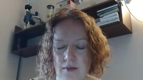 Snapshot of 12ennie chatting on 09/18/25, 06:59 12ennie online show from 09/18/25, 06:59
