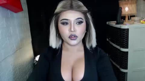 sexy kia online show from 02/12/26, 12:49