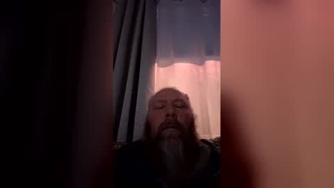 Snapshot of 12sil chatting on 02/13/26, 01:18 12sil online show from 02/13/26, 01:18