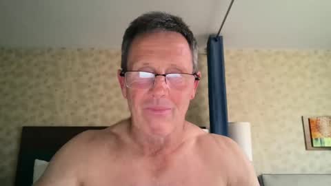 Snapshot of 13glanmorfa chatting on 02/08/25, 05:08 13glanmorfa online show from 02/08/25, 05:08