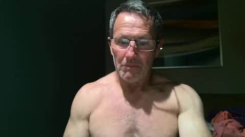Snapshot of 13glanmorfa chatting on 02/16/25, 04:53 13glanmorfa online show from 02/16/25, 04:53