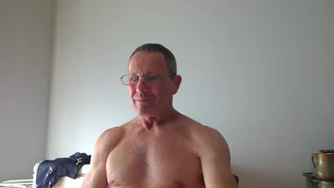 Snapshot of 13glanmorfa chatting on 09/26/25, 03:05 13glanmorfa online show from 09/26/25, 03:05