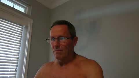 Snapshot of 13glanmorfa chatting on 10/18/25, 02:51 13glanmorfa online show from 10/18/25, 02:51