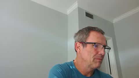 Snapshot of 13glanmorfa chatting on 11/12/25, 02:06 13glanmorfa online show from 11/12/25, 02:06