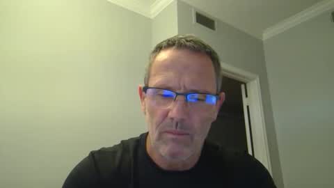 Snapshot of 13glanmorfa chatting on 11/28/25, 02:09 13glanmorfa online show from 11/28/25, 02:09