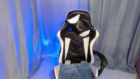 Snapshot of 18_nicole chatting on 12/06/24, 06:28 barbie online show from 12/06/24, 06:28