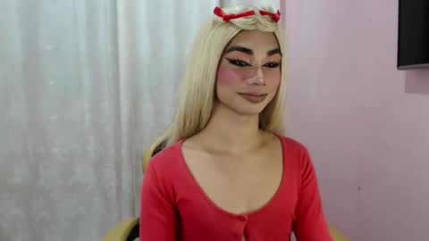 Snapshot of 18_nicole chatting on 02/09/25, 04:50 barbie online show from 02/09/25, 04:50