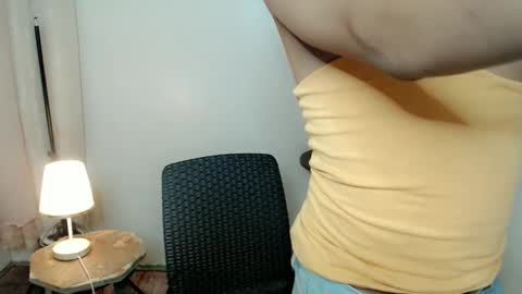 Snapshot of 18_nicole chatting on 11/23/25, 04:18 barbie online show from 11/23/25, 04:18