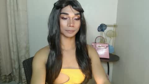 Snapshot of 18_nicole chatting on 11/24/25, 11:21 barbie online show from 11/24/25, 11:21