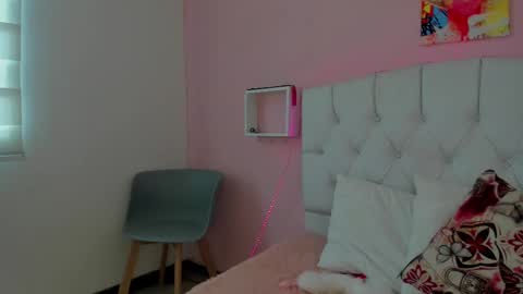 Snapshot of 18candy chatting on 09/29/25, 07:51 18candy online show from 09/29/25, 07:51