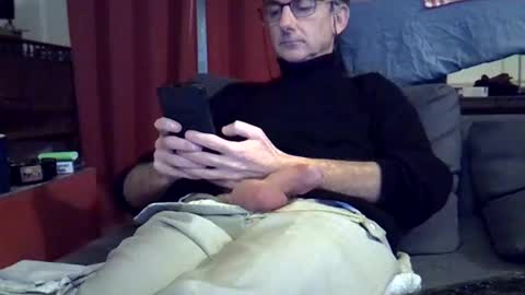 Snapshot of 18remy45 chatting on 12/28/24, 06:18 18remy45 online show from 12/28/24, 06:18