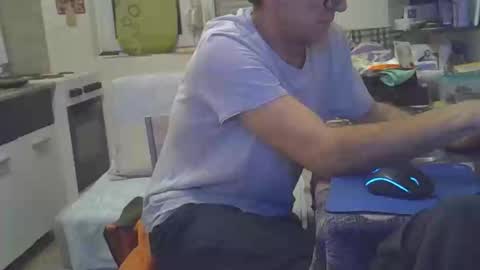 Snapshot of 1973man chatting on 02/28/26, 12:44 1973man online show from 02/28/26, 12:44