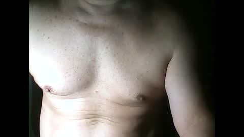 Snapshot of 1_maxx_1 chatting on 09/15/25, 03:06 1_maxx_1 online show from 09/15/25, 03:06