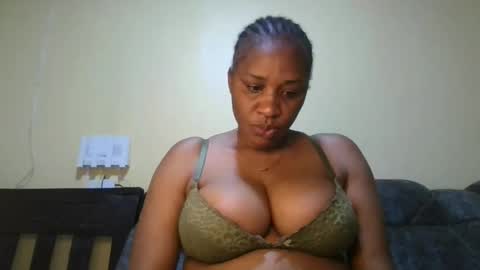 Snapshot of 1_sexylove chatting on 04/18/26, 08:29 1_sexylove online show from 04/18/26, 08:29