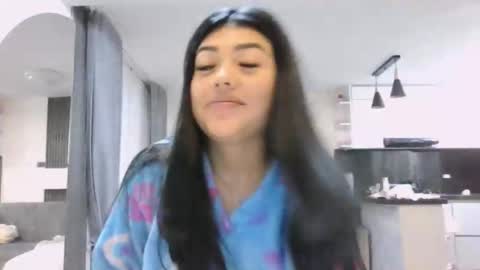 Snapshot of 1bonnie chatting on 10/07/25, 01:58 Hello soy bonnie online show from 10/07/25, 01:58