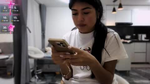 Snapshot of 1bonnie chatting on 02/17/26, 01:46 Hello soy bonnie online show from 02/17/26, 01:46