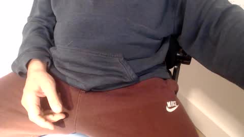 Snapshot of 1dad2plz chatting on 02/14/26, 10:34 i erupt if you suck ur nipples 4 me and look at the camera while watching me online show from 02/14/26, 10:34